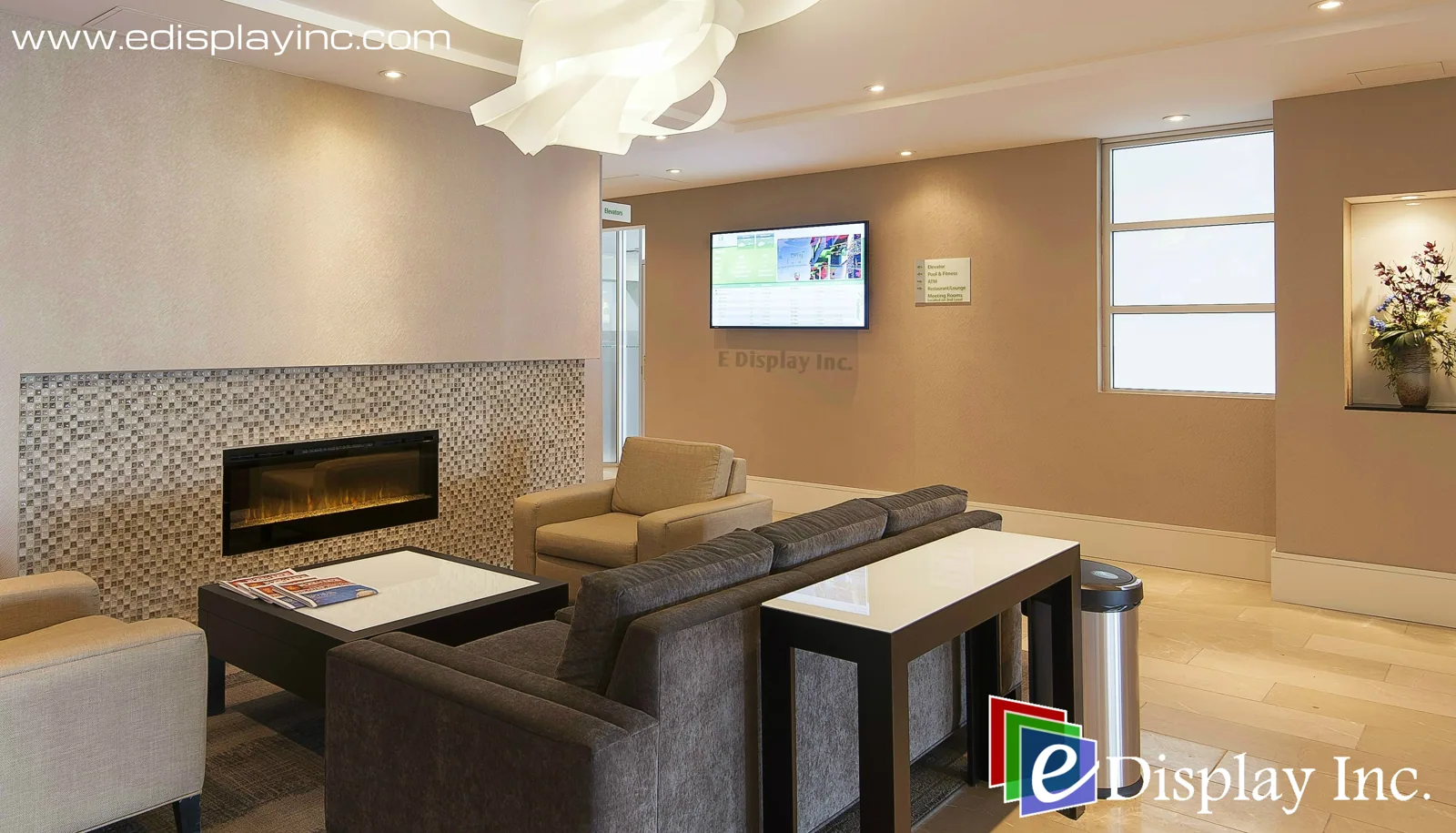Hotel Digital Signage — Holiday Inn, Calgary International Airport — image 4